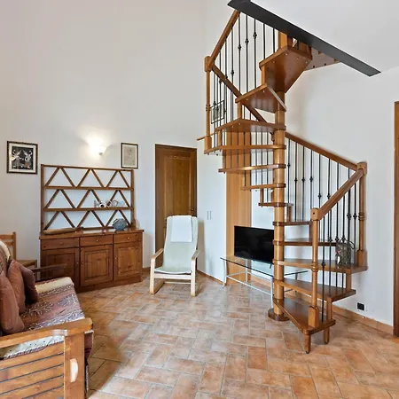 Cozy Tuscan Getaway Le Vedute